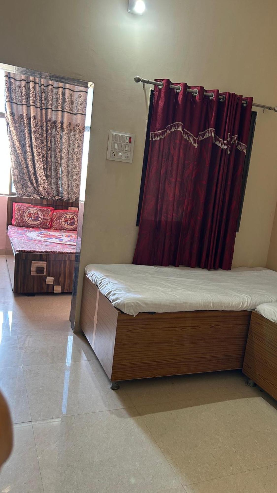 Dwarka Home Stay Экстерьер фото
